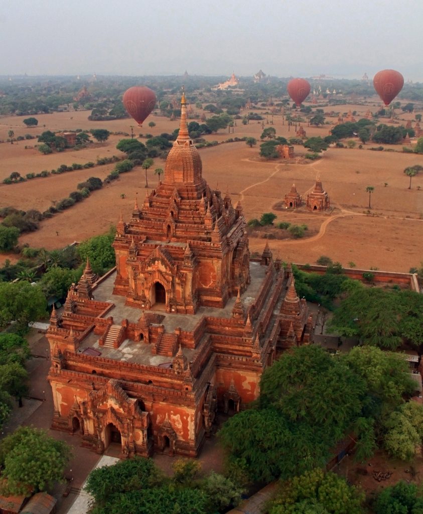  Myanmar - Majestic Bangan Temple